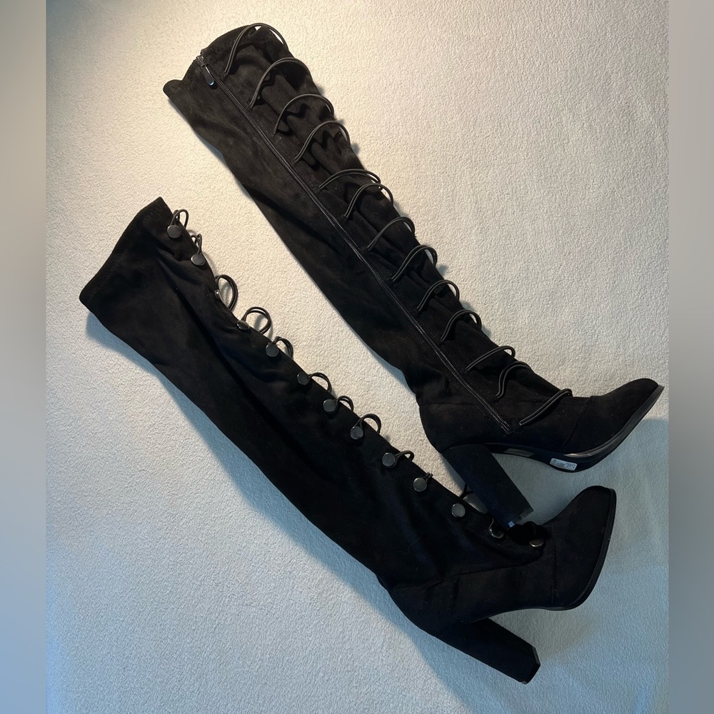 Melanie black knee tall sway boots